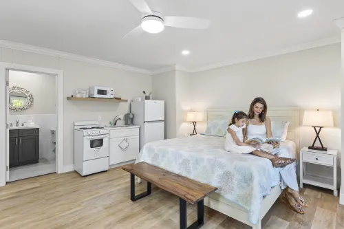 Macaw Cottage, Newly Remodeled, Walking Distance to Beach, Shops, Restaurants! Hotel di Sanibel