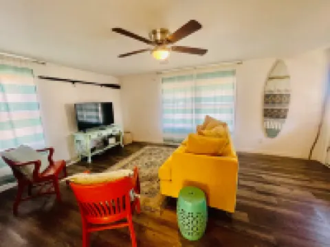 Private Sandy Beach and Boat Parking Available - Inviting Surf Cottage