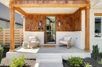 Easy Access to Mtb Trails and Dining Spots - Serene Modern Retreat