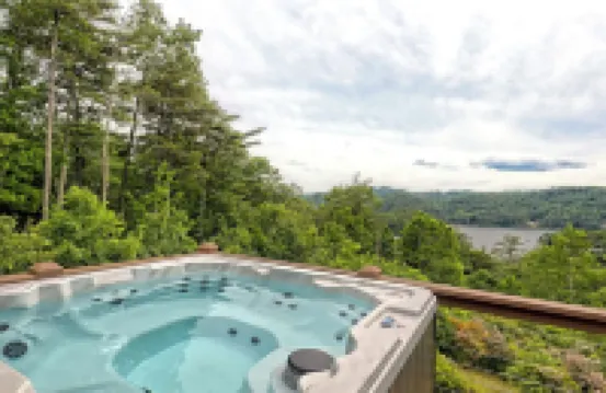 Spacious Cabin, Hot tub, View, Games, Bunk