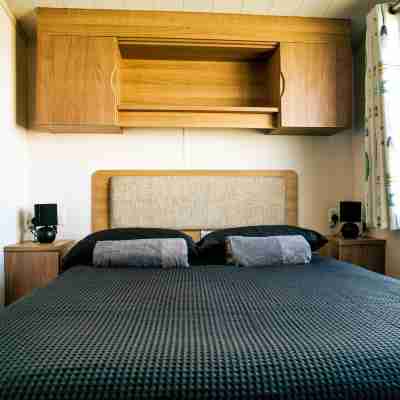 Captivating 6-Person Caravan in Rhyl Rooms