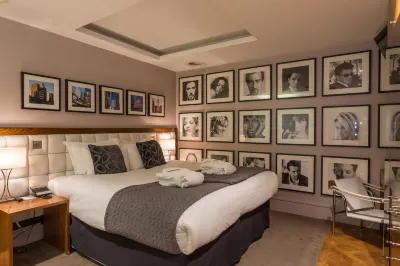 Le Monde Hotel