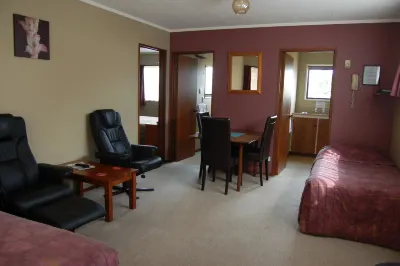 Carisbrook Motel Hotels in 
