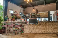 RedDoorz Plus Near Akademi Kepolisian Semarang 3 Hotels in Candisari