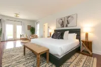 Spicewood Lodge w/Pool, HotTub فنادق في Burnet County
