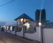 MAXJEN HAVEN GUEST HOUSE Hoteles cerca de Pentecost Convention Centre, Main Gate