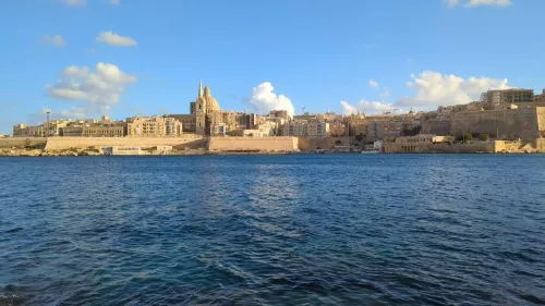 Modern 3 bedroom penthouse with Rooftop views