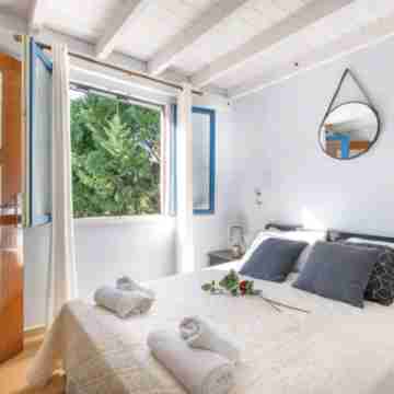 Blue Haven Beach Loft Apartment Rooms