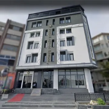 Grand Royal Hotel