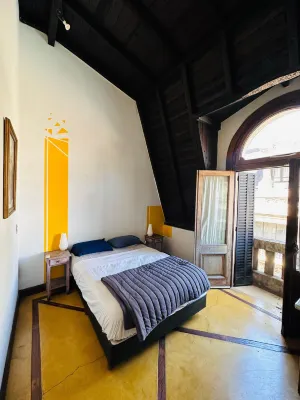 Parla Hostel