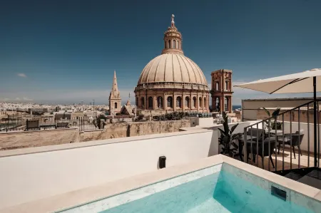 1926 la Galerie Boutique Art Suites Отели рядом с достопримечательностью «Дворец Великого магистра»