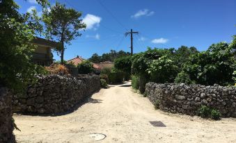 Taketomijima Guesthouse and je Taime