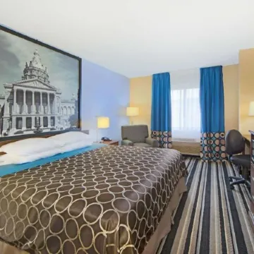 Super 8 by Wyndham Fairfield, TX