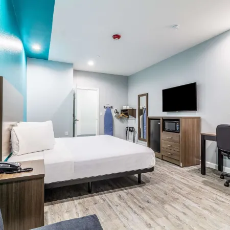 Americas Best Value Inn & Suites Kingwood IAH Airport