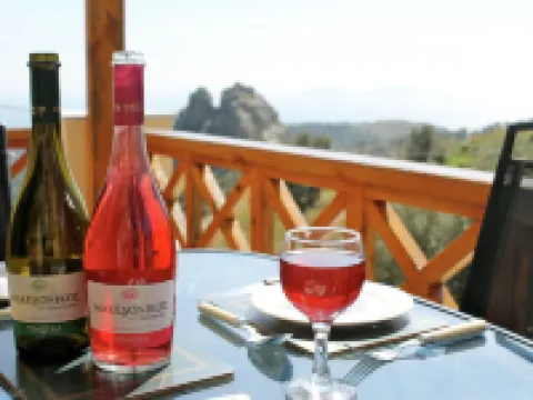 Villa in Agia Galini with Pool Views Hoteles en Lampi