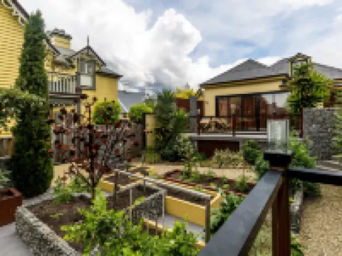 Corinda Contemporary