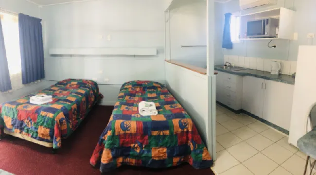 Y汽車旅館金格洛伊