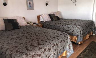 Highlander Motel