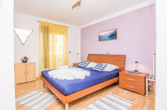Apartment Kikas Hotels in 