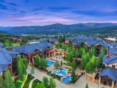 Grand Timber Lodge