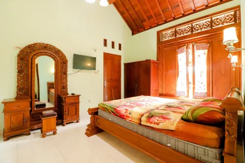 Griya 90TR Syariah Hotels in Ngaglik