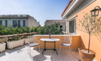 Aerides 3 Luxury Suites