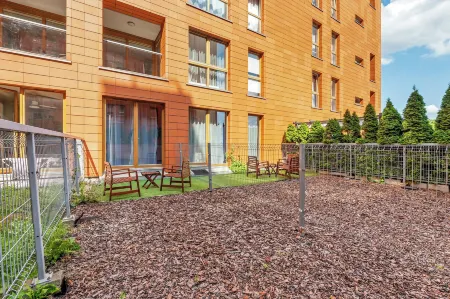 Downtown Apartments Riverside Aura Island Отели в г. Гданьск