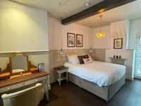 Woolpack Inn Hotels in Chilham