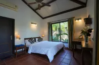 E and G Green Court Hotels in Gondedumala
