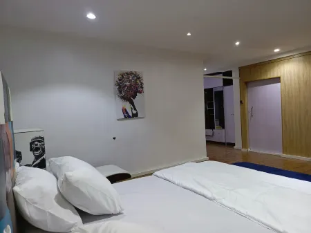 Lovely 2-Bed House in Lagos