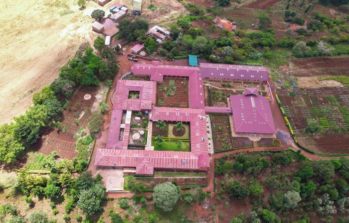 STC.SAFARI LODGE