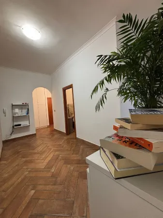 Home To Fly Отели рядом с Аэропорт Нейплс