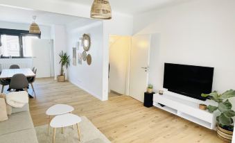 Modern Townhouse with Private Garden