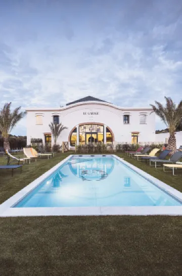 Le Garage Biarritz Hôtels à : Biarritz