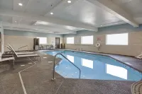 Holiday Inn Express PORTLAND EAST - TROUTDALE by IHG - Pools