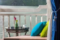 Verdure Lotus Classic Cruise on Lan Ha Bay