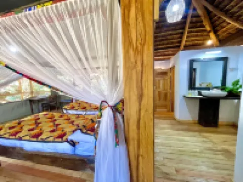 Njia Panda Tented Lodge and Campsite