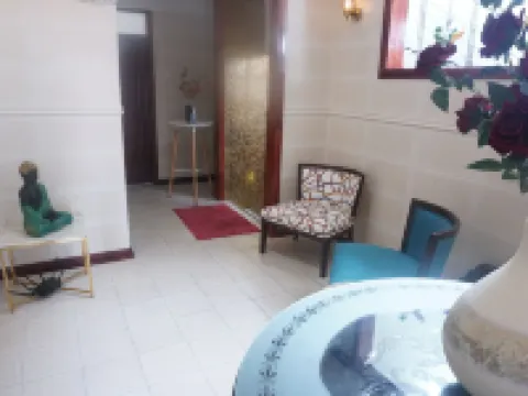 Happy Ours Guesthouse โรงแรมในกูร์ปีป