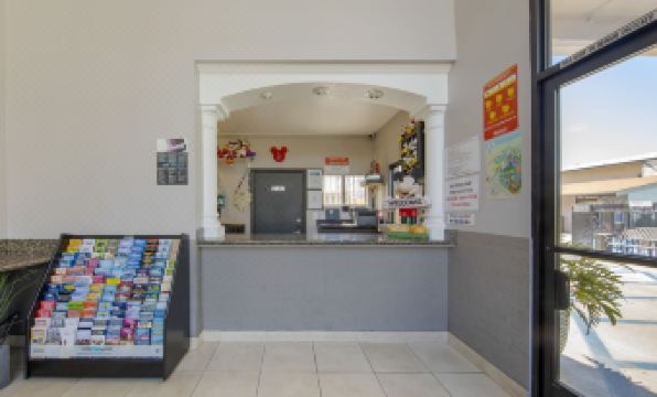 Anaheim Discovery Inn and Suites