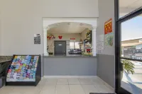 Anaheim Discovery Inn and Suites - 2-Star