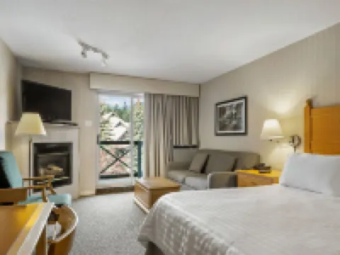 Pinnacle Hotel Whistler Hotels in Whistler