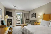 Pinnacle Hotel Whistler