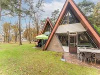Charming Holiday Home with WiFi - Homestays