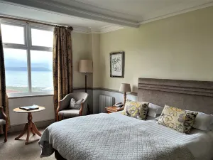 Watersmeet Hotel