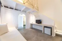 Artemis Suites - 3 estrellas