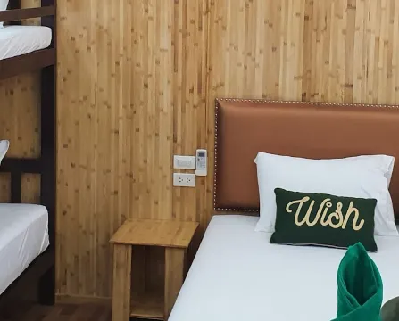 ครอบครัว 4 พลัส