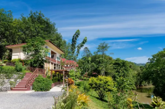 Khao Sok River Home Resort Hotels near Sonchana Farm