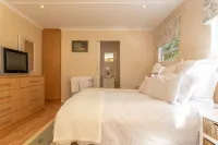 Little House Villa - Pensions