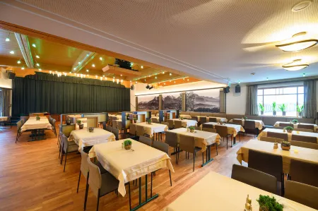 Hotel Niederreiter Отели в г. Гемайнде Мария Альм ам Штайнернен Мер