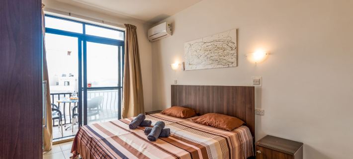 Seashells Apartments with Terrace, Just Off the Seafront in Bugibba - by Getawaysmalta Hôtels à&nbsp;: Buġibba